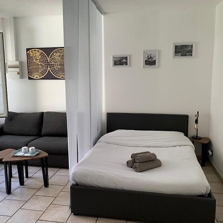 Studio Paul - Terrasse - Parking Gratuit - Need And Co Apartment Blois Exterior photo