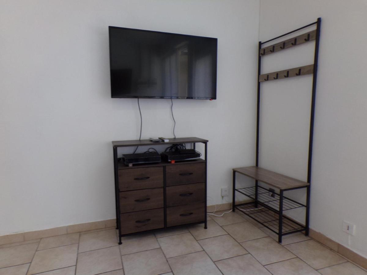 Studio Paul - Terrasse - Parking Gratuit - Need And Co Apartment Blois Exterior photo